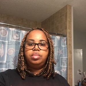 Meet your Posher, Alison